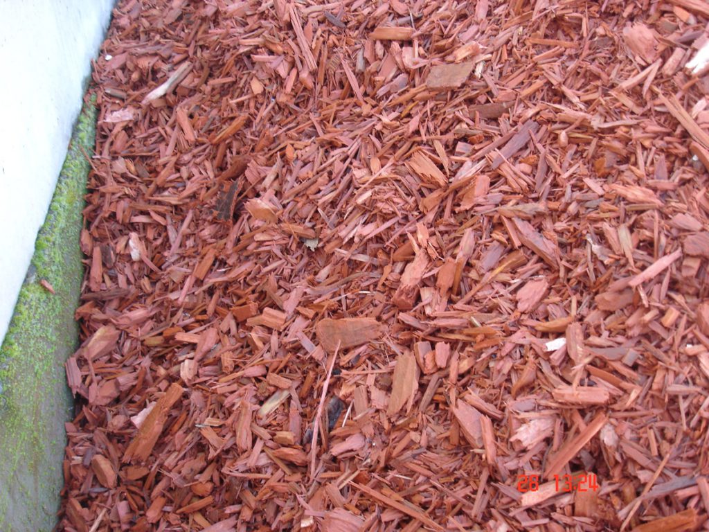red-woodchip
