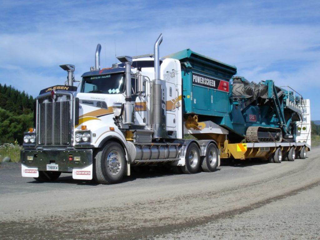 trident1400-on-the-move-1-1500×1125